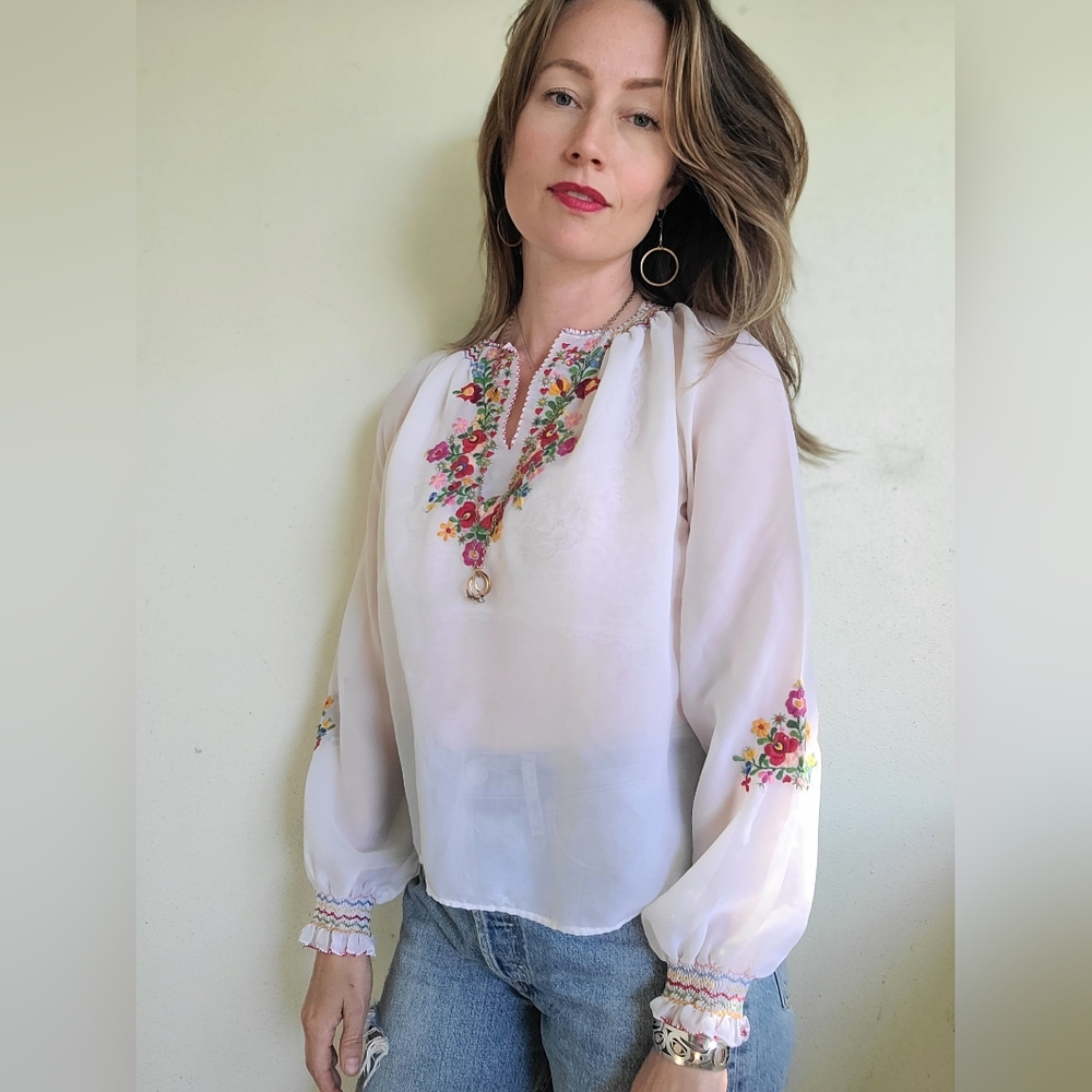 The Dorottya Vintage 60s Embroidered Hungarian Blouse M - Picture 3 of 14